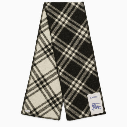 Burberry Black Wool Scarf With Vintage Check Pattern