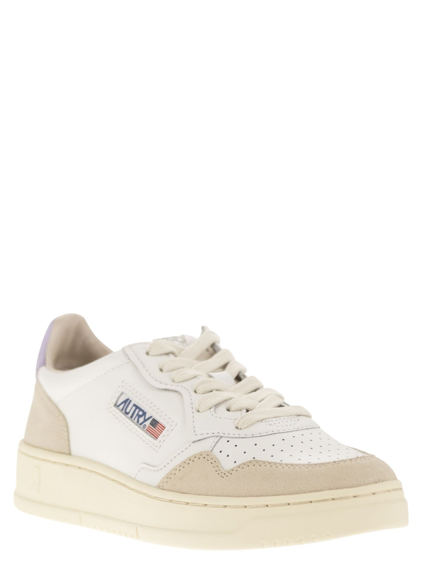 Autry Medalist Low Leather Sneakers